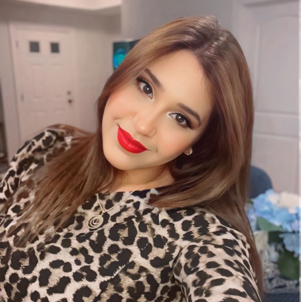 Meet your Posher, Houda